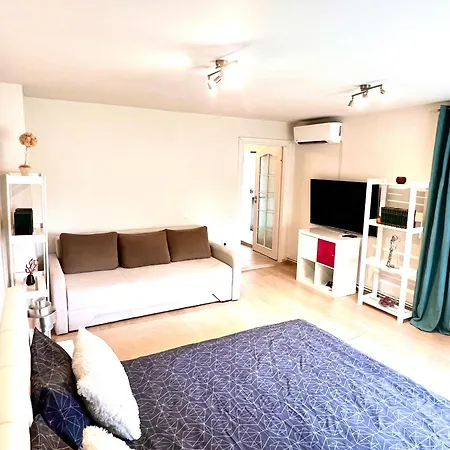 Sun By Elite- Full Equip, Free Parking, Near Iulius And Aquapark Apartmán Temešvár